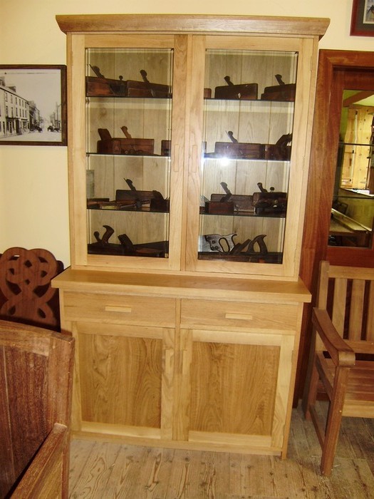Display dresser (oak).JPG